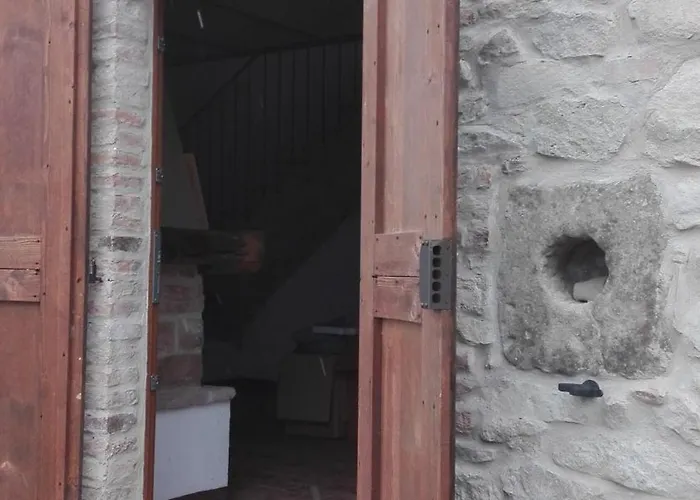 Oda ve Kahvaltı Borgo Pizzicare Vado