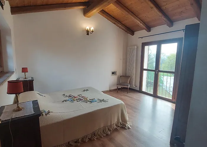 Oda ve Kahvaltı Borgo Pizzicare Vado