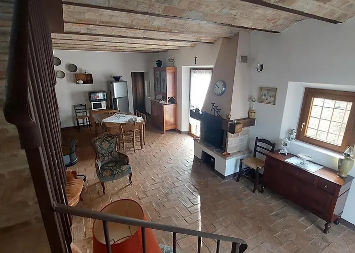 Oda ve Kahvaltı Borgo Pizzicare Vado